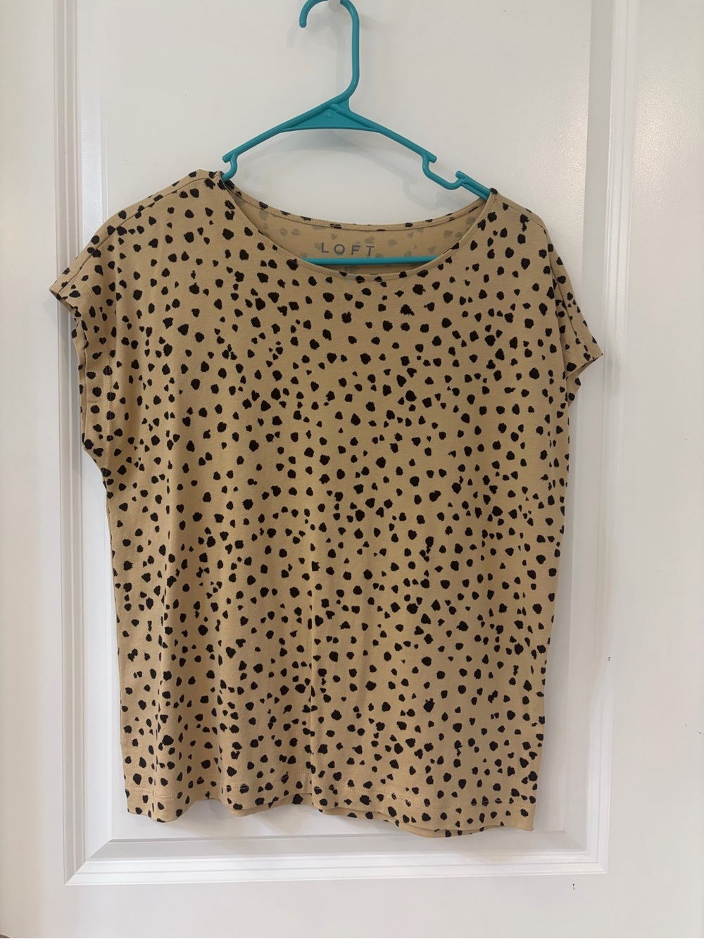 LOFT Tan Polka Dot Short Sleeve Tee